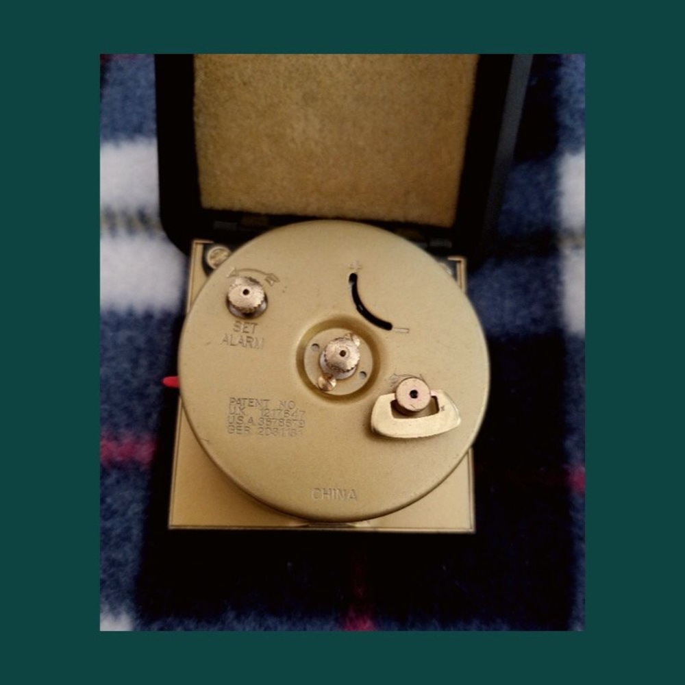 Vintage 70s EQUITY Folding Travel Windup Alarm Clock in case Works GREAT! - Picture 5 of 9